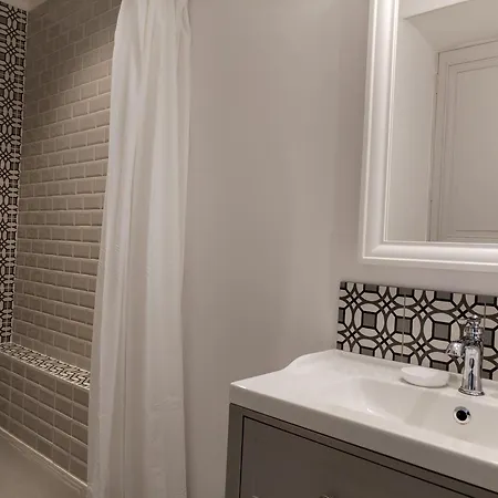 Gæstehus Chateau De L'olivete 4*