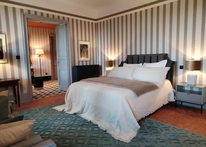 Château De L'olivète 3* Cornillon