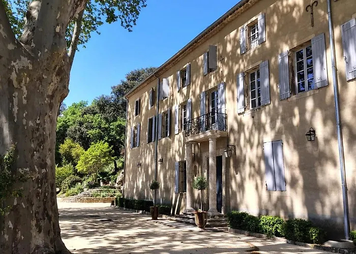 Château De L'olivète 3* Cornillon